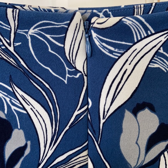 Banana Republic Floral Pencil Skirt Sz 4 - Picture 5 of 12